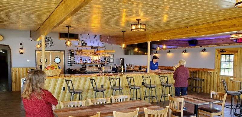 The Windjammer Bar and Grill (The Surfsider) - Web Listing (newer photo)